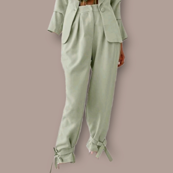 Mint Suit - Picture 6 of 6